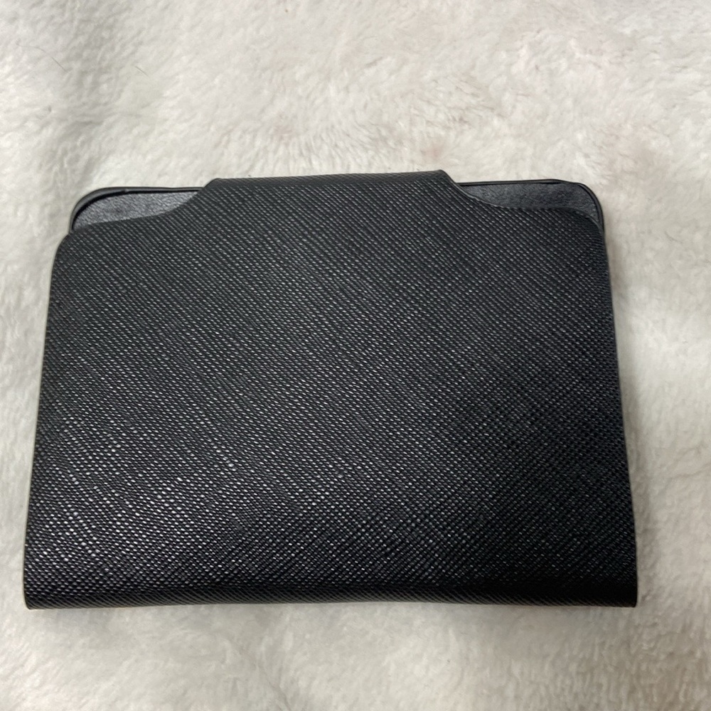 Black clutch and wristlet with card holder - Picture 12 of 15